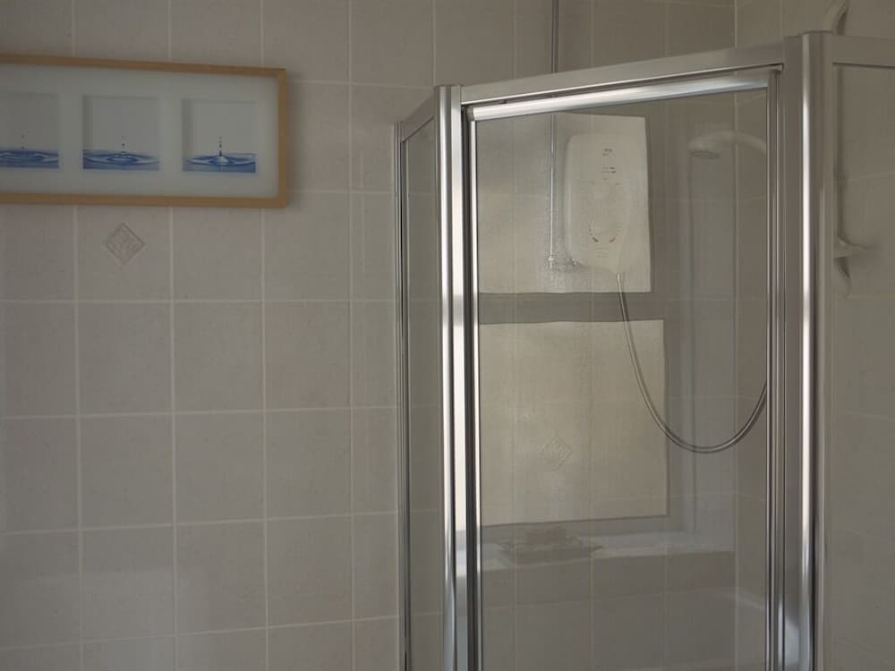 Donnington Guest House 25/40