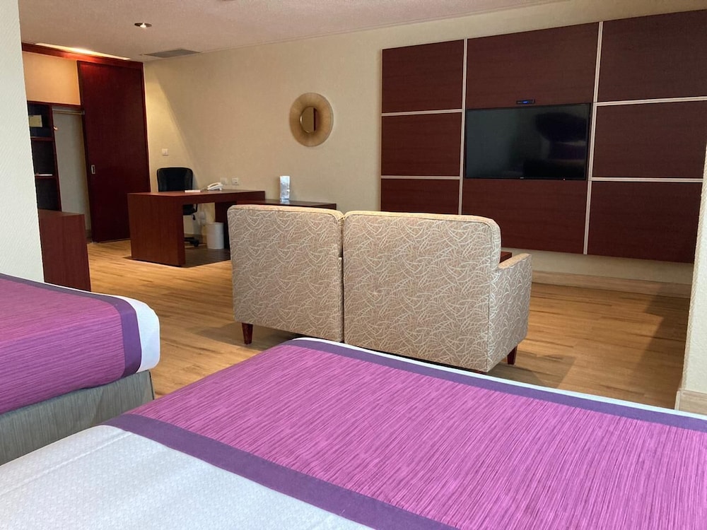 1 BEDROOM, JUNIOR SUITE