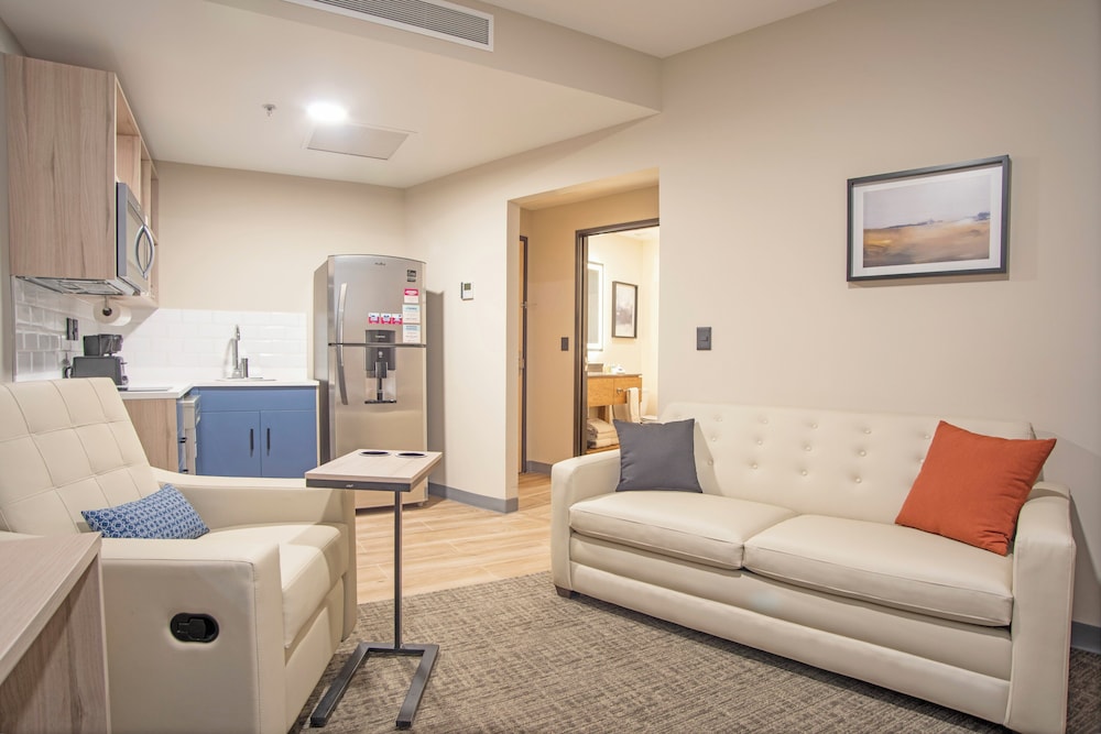 Candlewood Suites Guadalajara Galerias 24/49