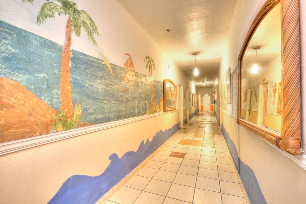 James Hotel 56/59