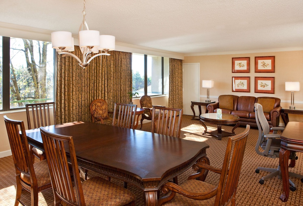 Doubletree By Hilton Hotel Baltimore North Pikesville 45/84