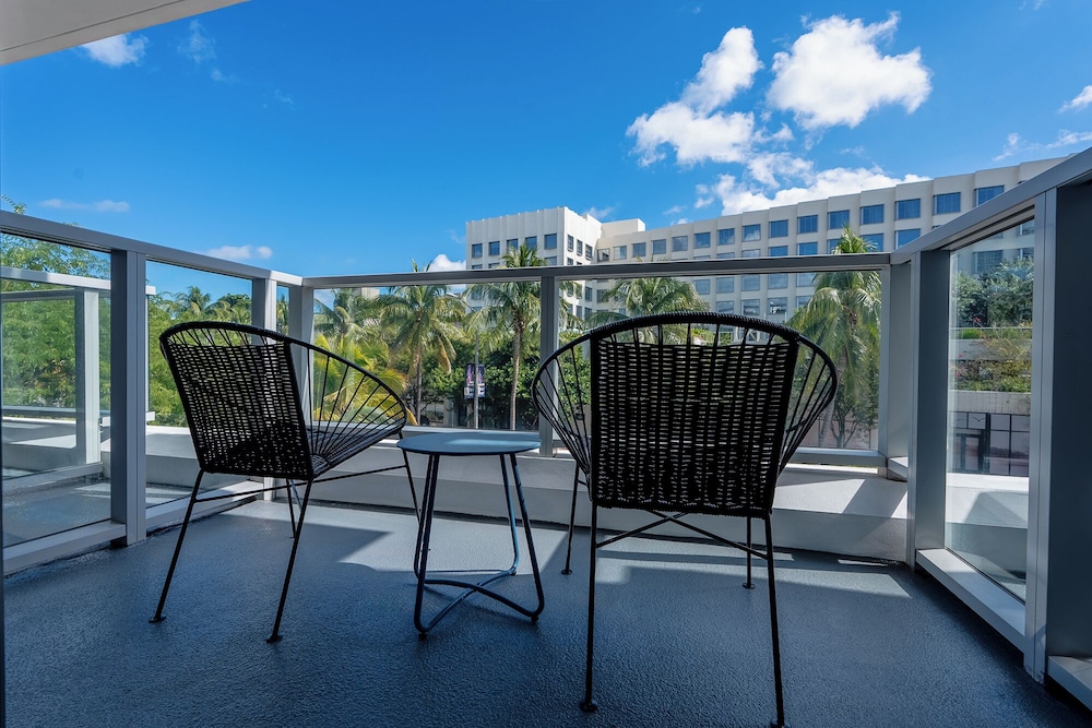 Anglers Hotel Miami Beach 47/78