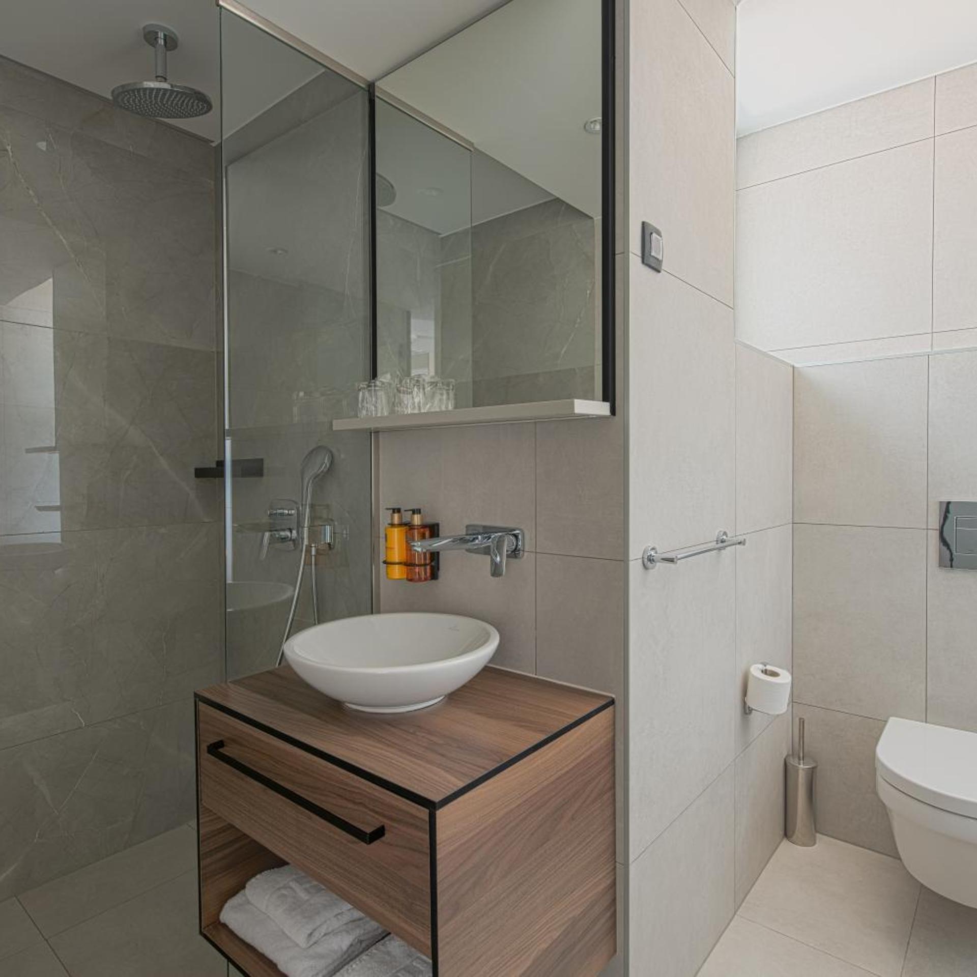 جناح جونيور، Boutique Hotel Noemia 5/7