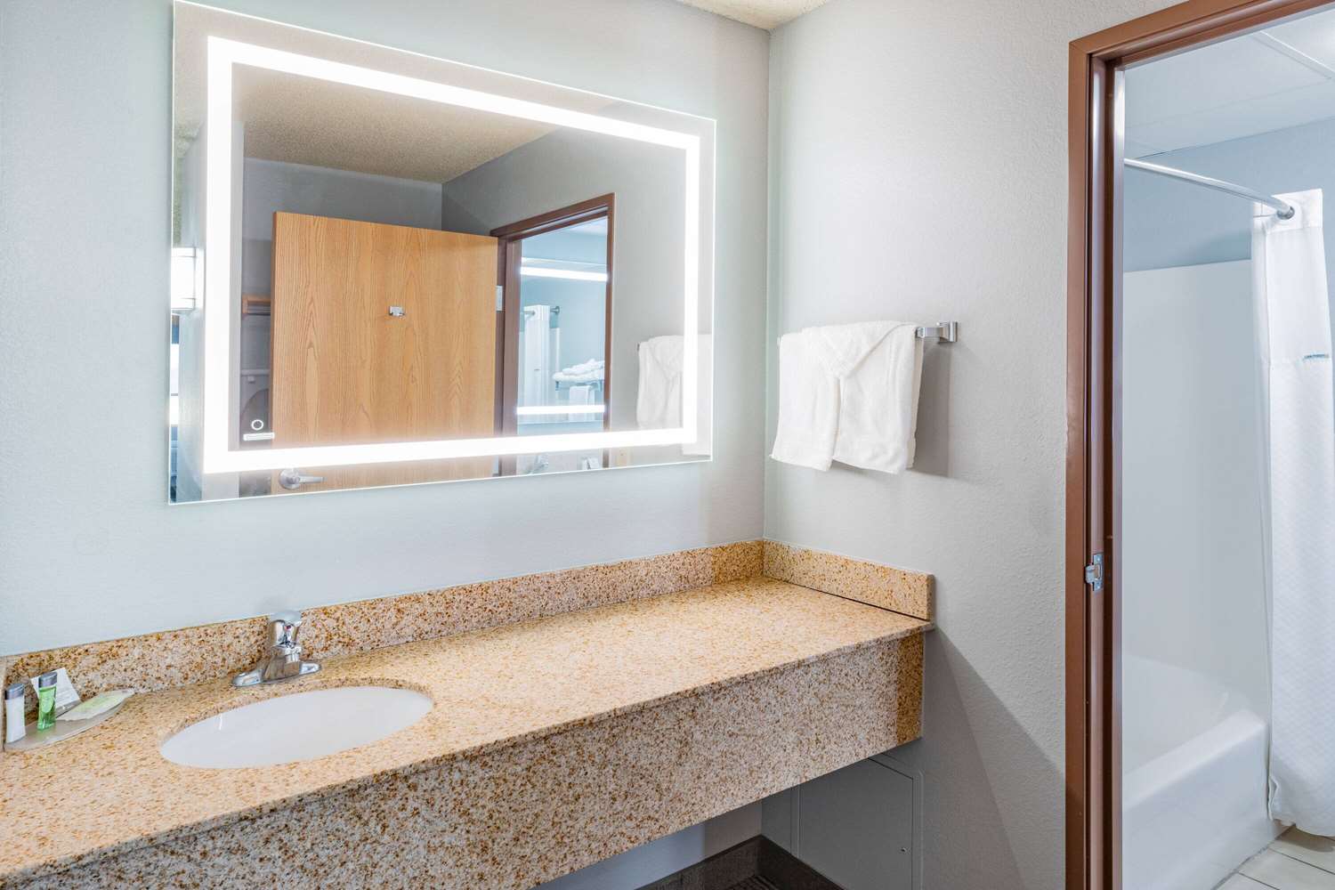 Americinn By Wyndham Sayre 30/32