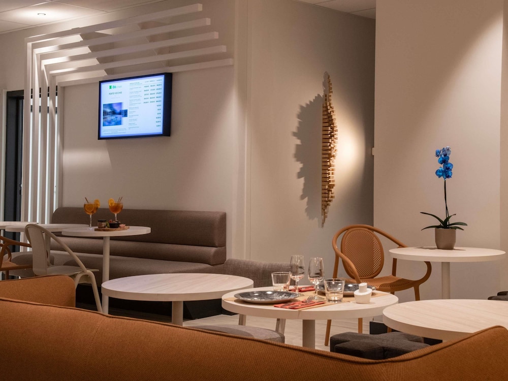 ibis Styles Porto Vecchio 37/50