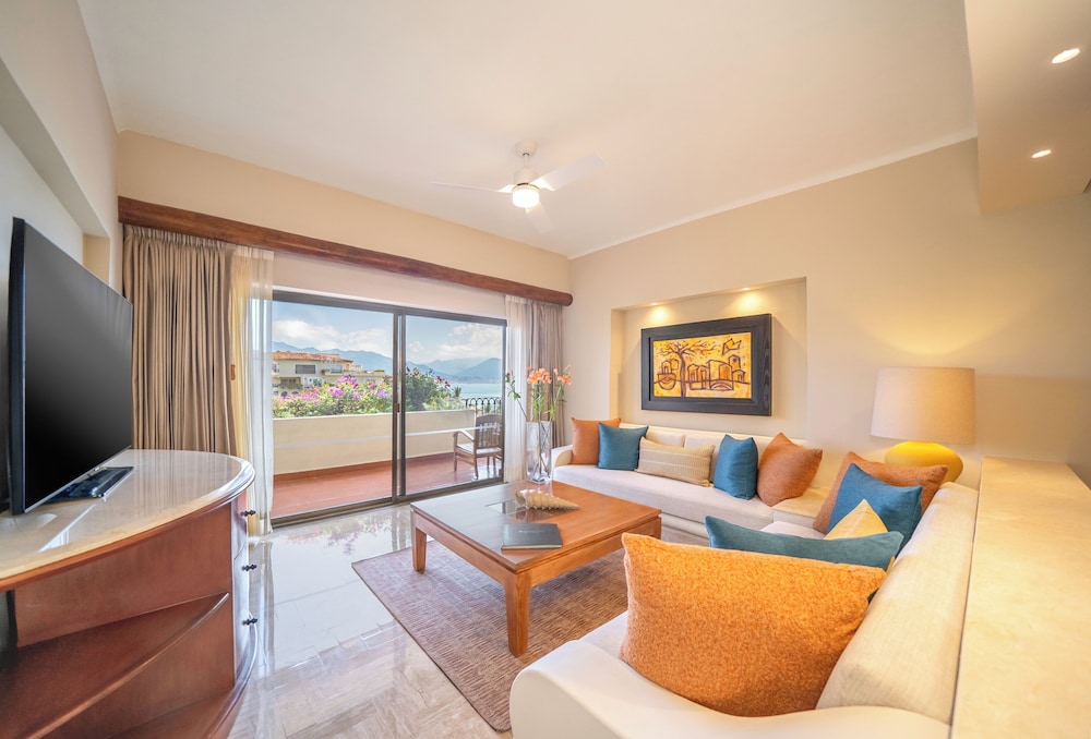Velas Vallarta Suites Resort All Inclusive 85/99