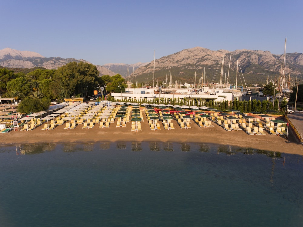 Ozkaymak Marina Hotel 93/98