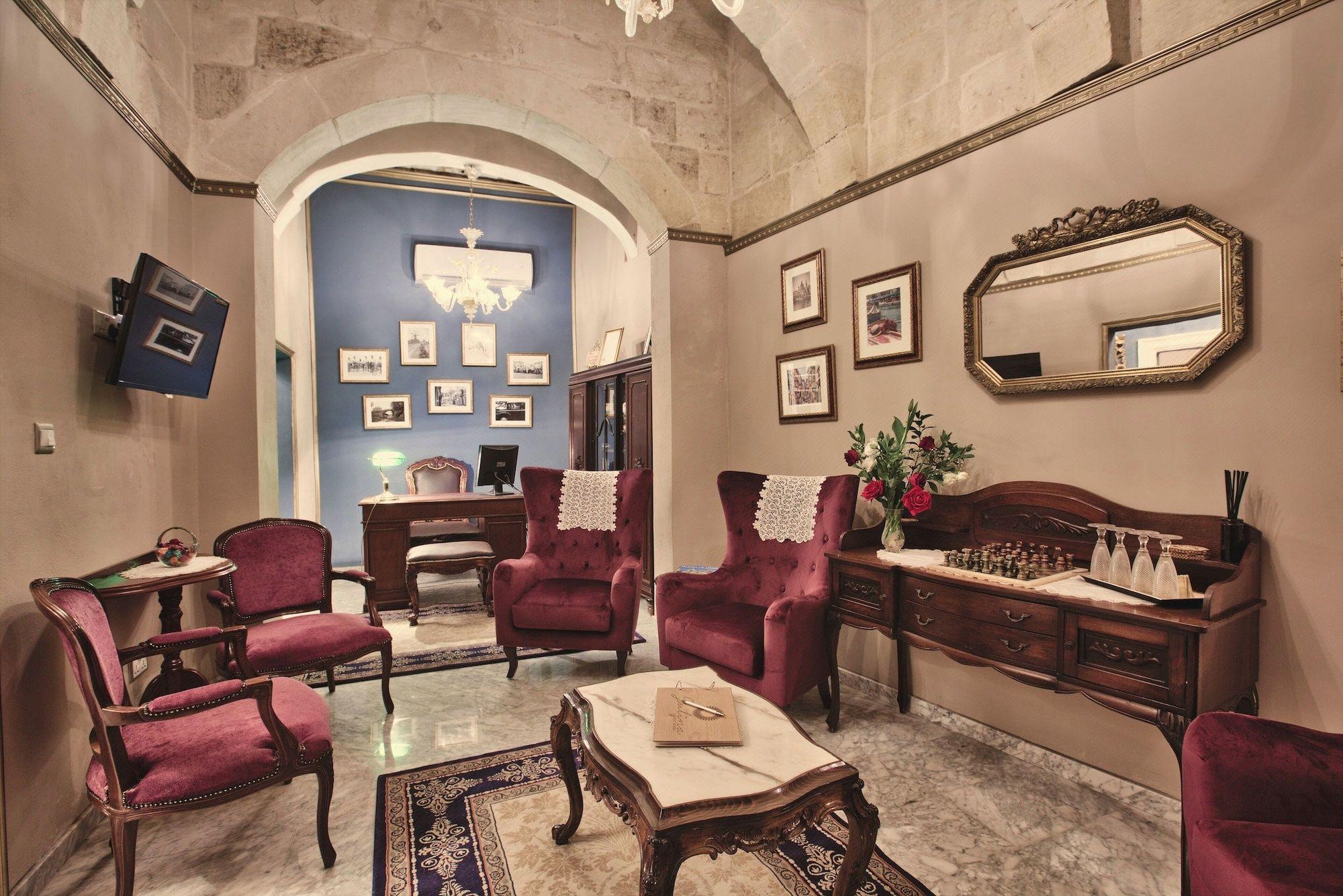 Julina Boutique Living 15/43