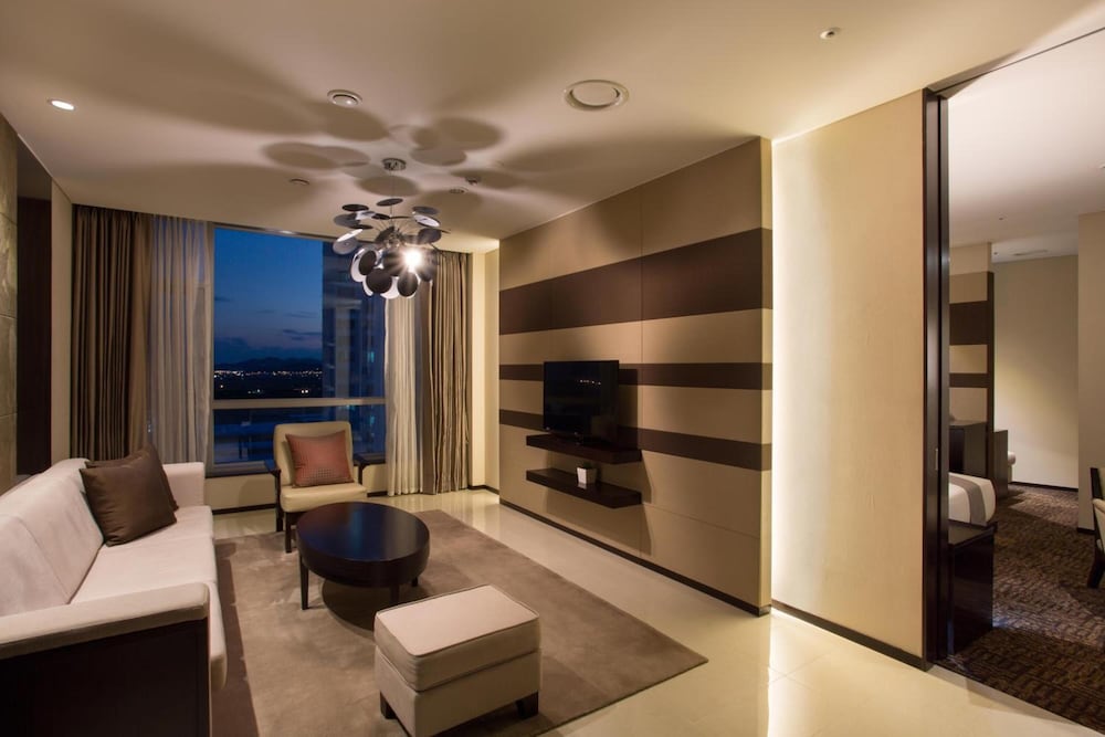 Isquare Hotel 26/50