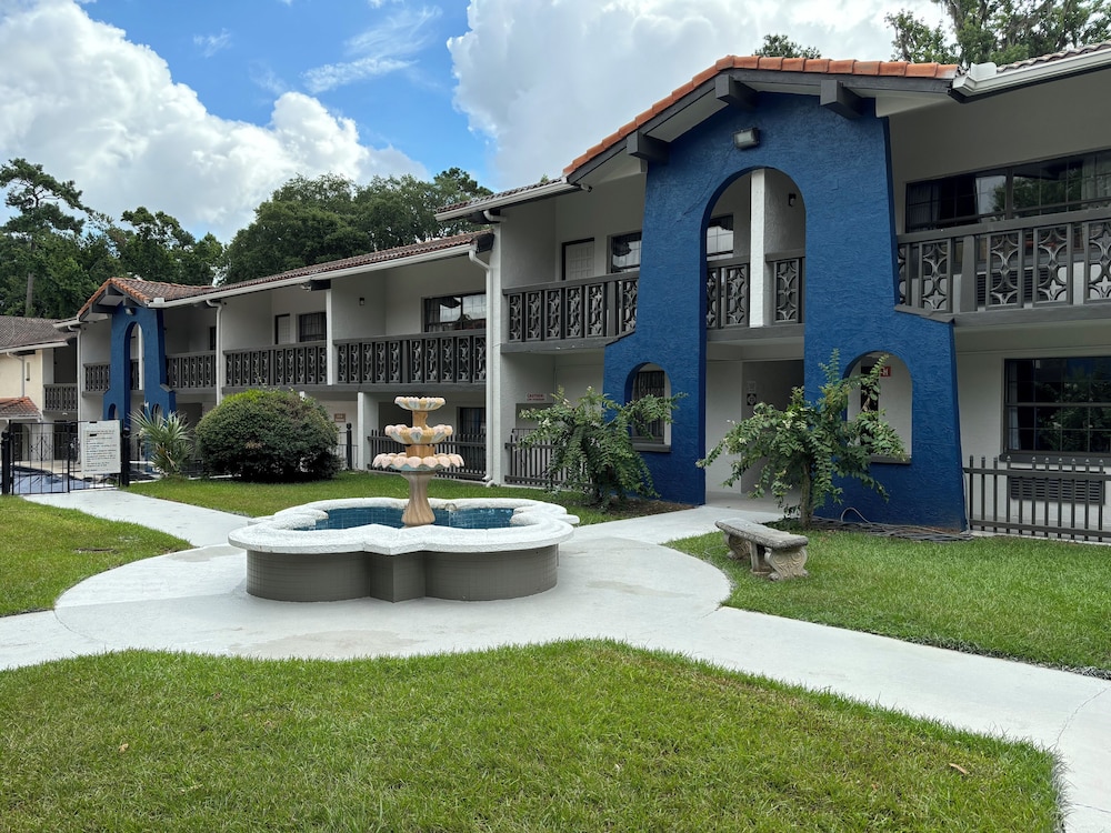 Studio6 Tallahassee, FL – North Monroe 36/42