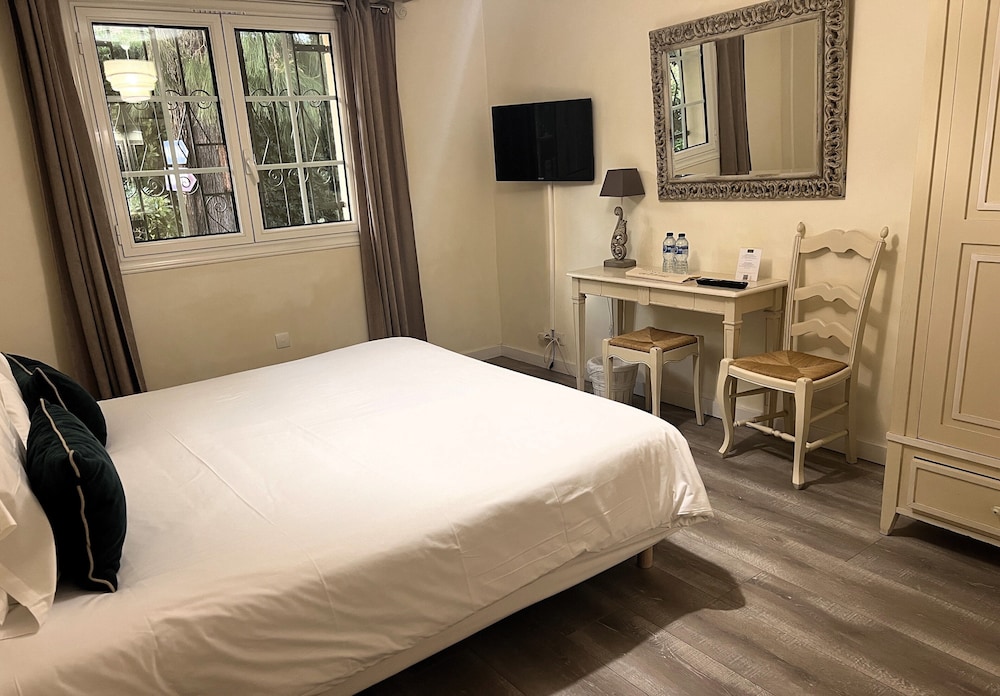 COMFORT, DOUBLE BED
