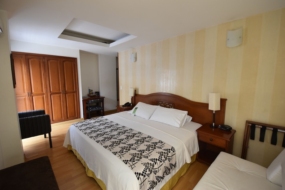 Hotel Bolivar Plaza 14/61