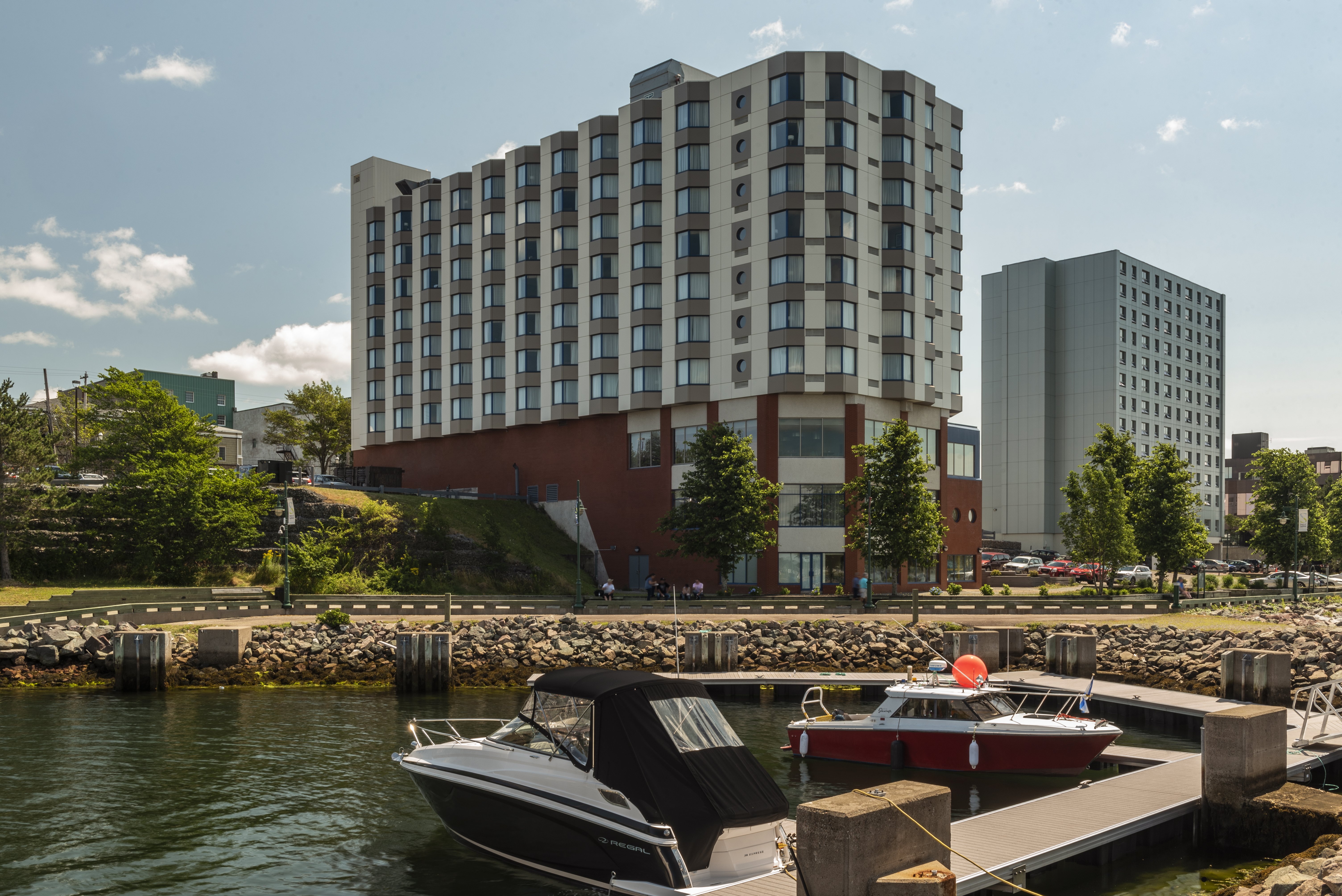 HOLIDAY INN SYDNEY - WATERFRONT 34/36