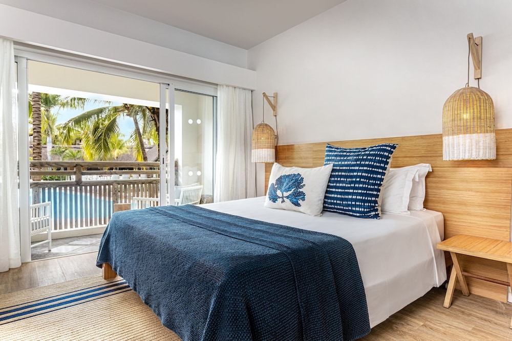 ROOM, TRUNDLE BED, POOL SIDE