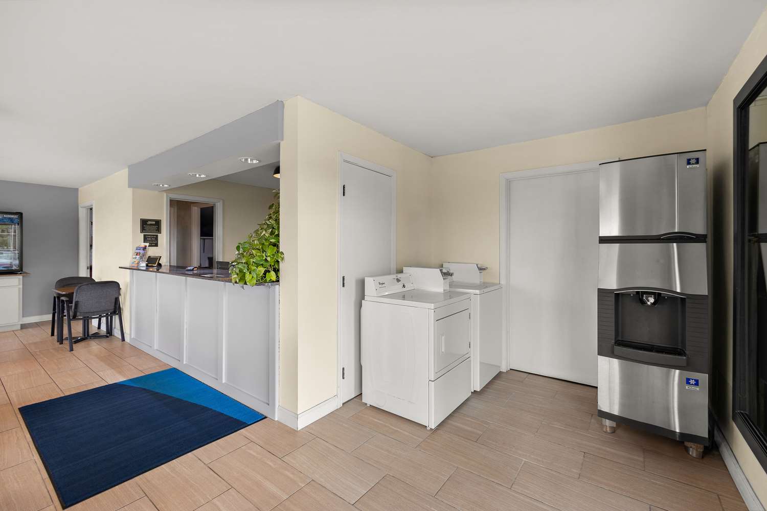 Americas Best Value Inn Celina 5/10