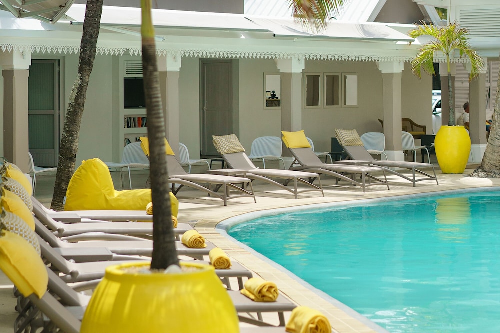 Tropical Attitude - Adults Only 7/72
