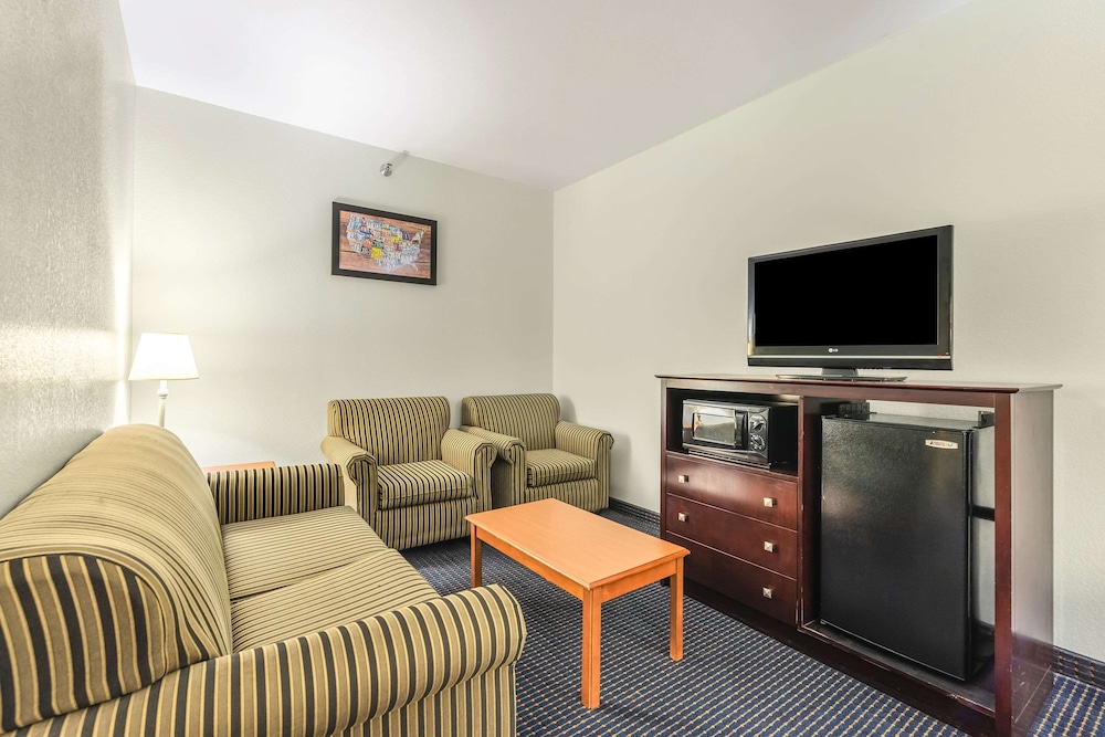 Econo Lodge Inn and Suites Pritchard Road North Little Rock 29/45