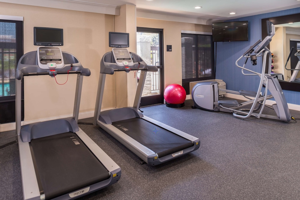 Hampton Inn Los Angeles West Covina 32/52