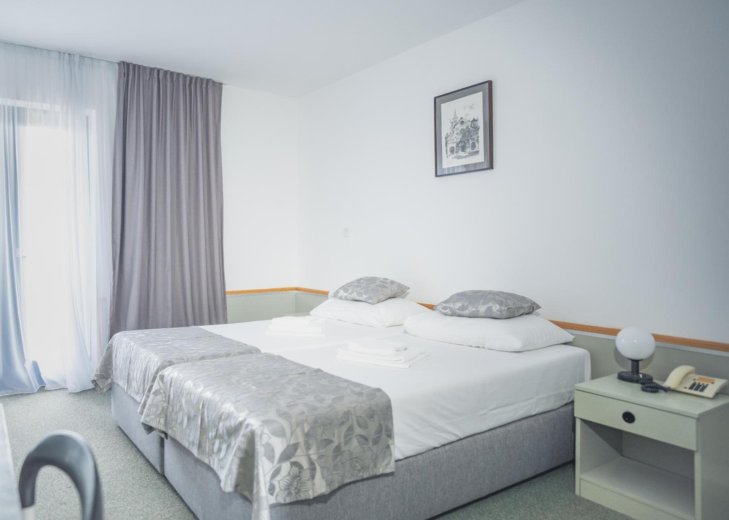 Economy, Double or Twin Bed, No Balcony، Hotel Miran Pirovac 4/8