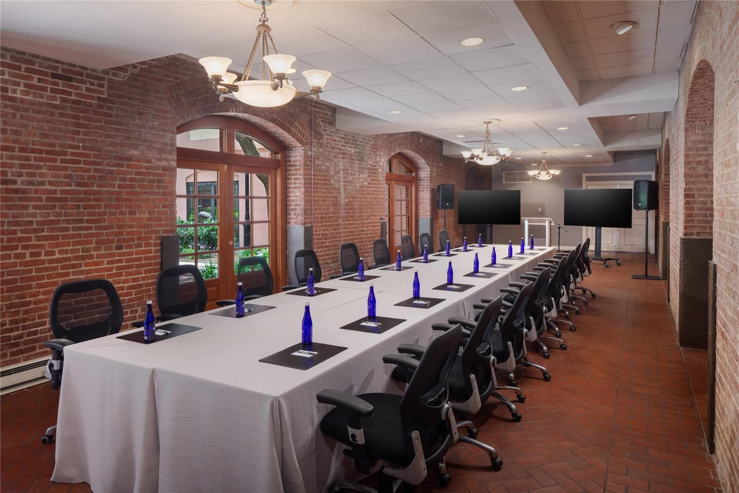 The Inn at Henderson's Wharf, an Ascend Collection Hotel 43/44