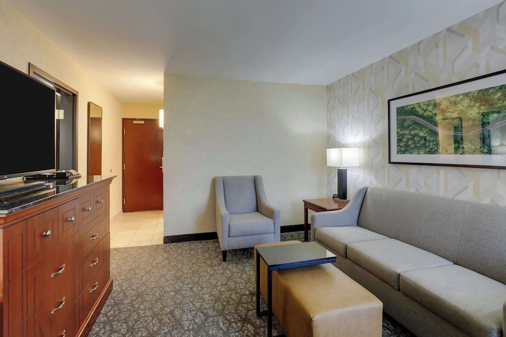 Drury Inn & Suites Charlotte University Place 28/50