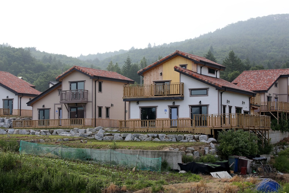 Daegwallyeong Solbawee Log-Housing Pension 16/22