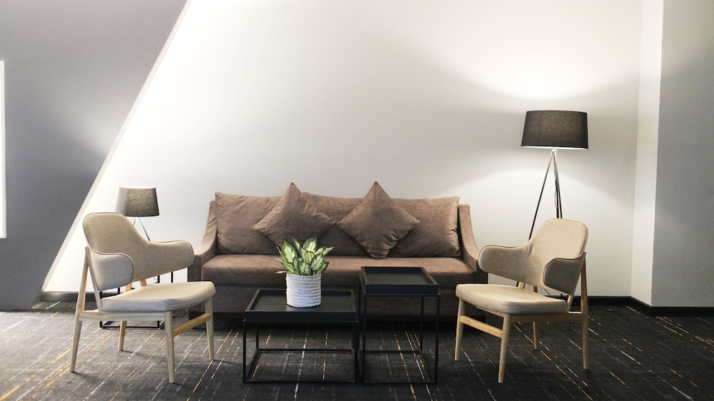 Juno Hotel Jatinegara 39/49