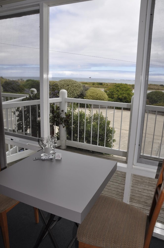 A Great Ocean View Motel 20/27