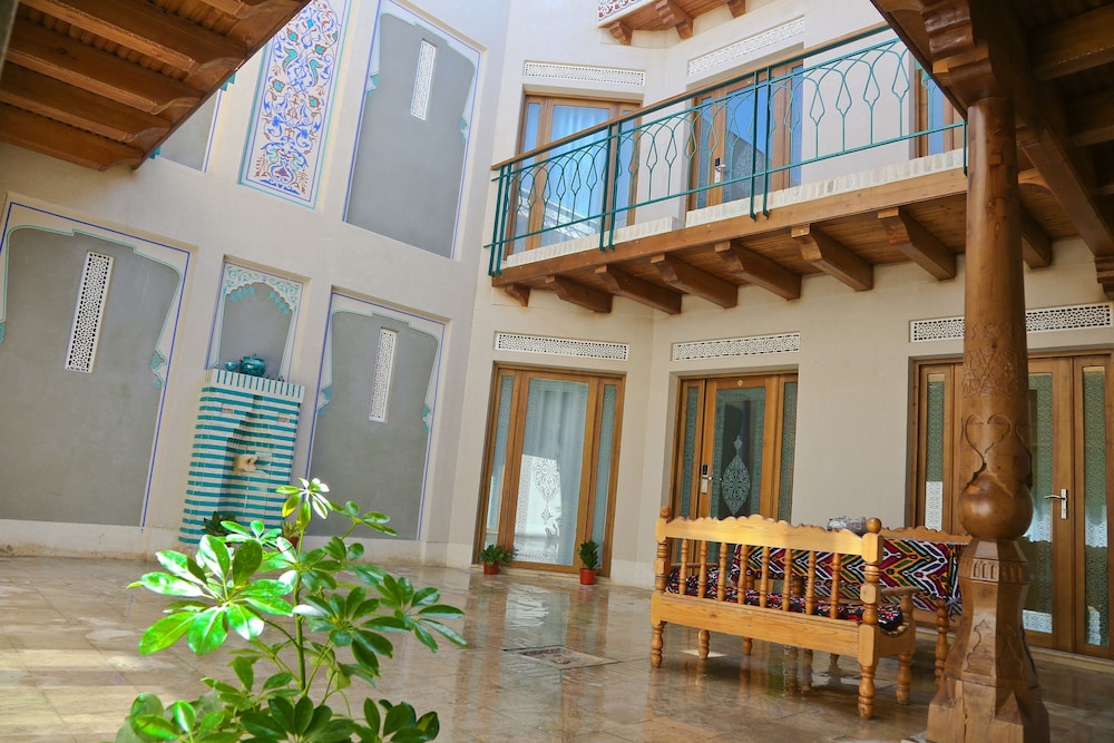 Hotel Fatima 7/50