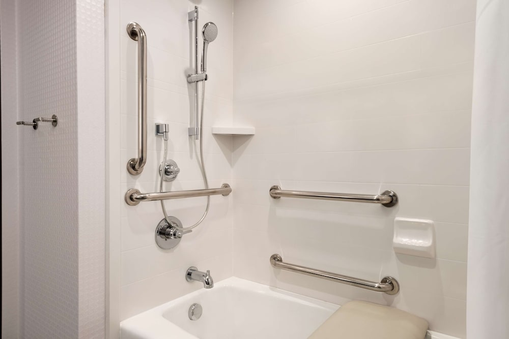 Hampton Inn Suites Norman Conference Center Area Ok 27/48