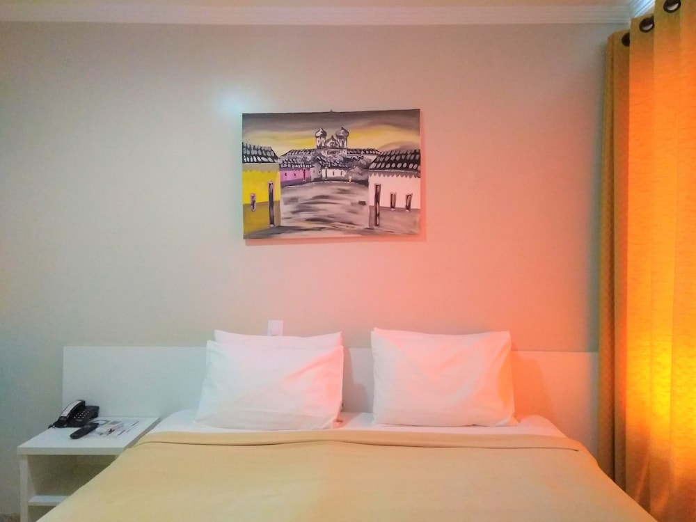 Simas Praia Hotel 32/65