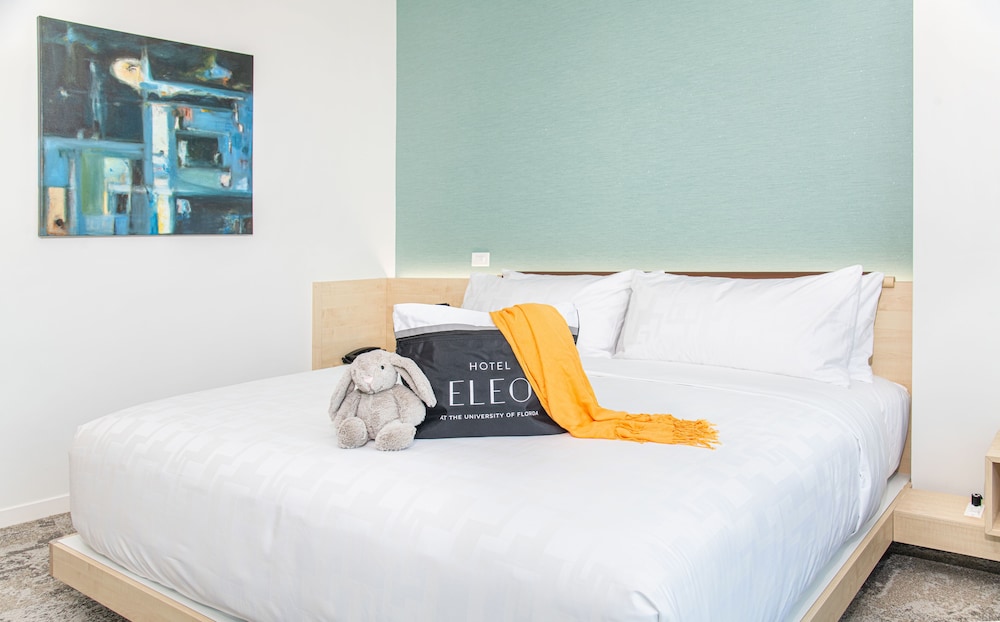 ROOM, KING BED, ACCESSIBLE