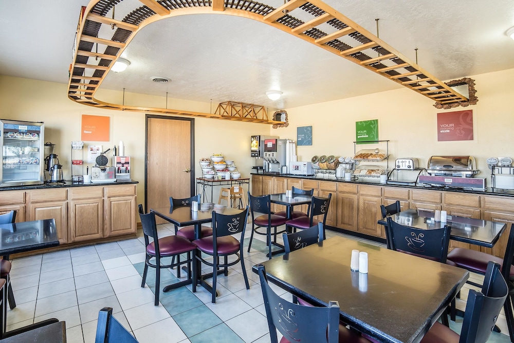 Quality Inn & Suites Fillmore I-15 30/40