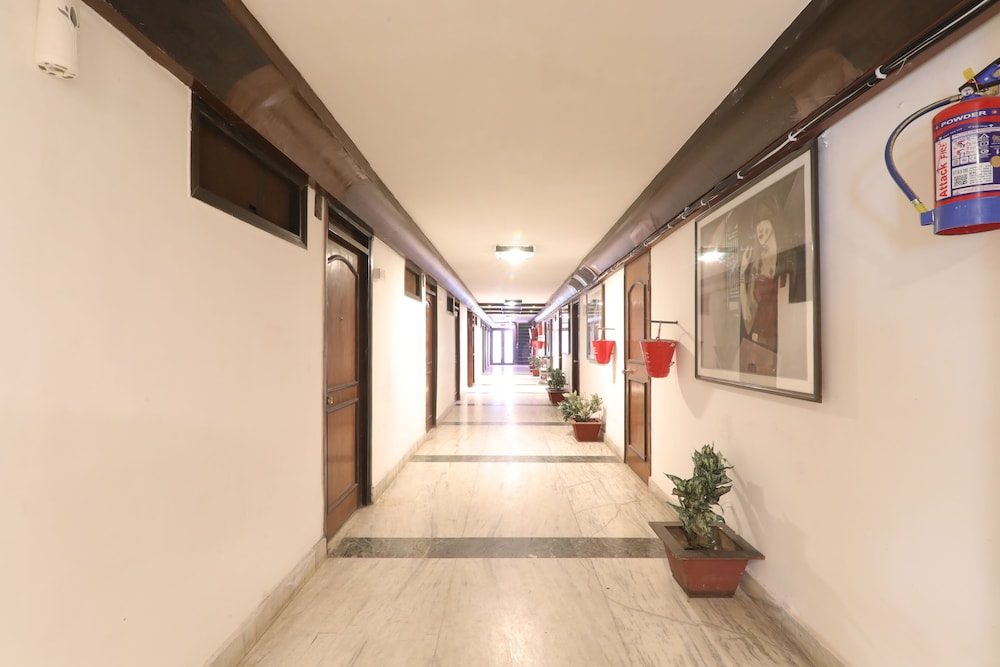 Mohan Hotel 5/33