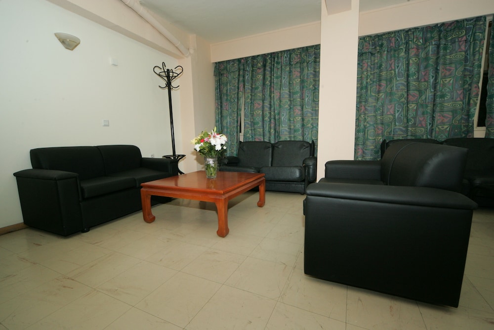 Alma Hotel 36/44