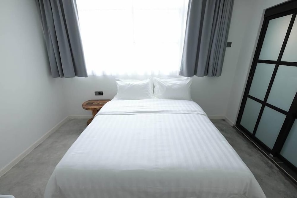 White Loft 12/38