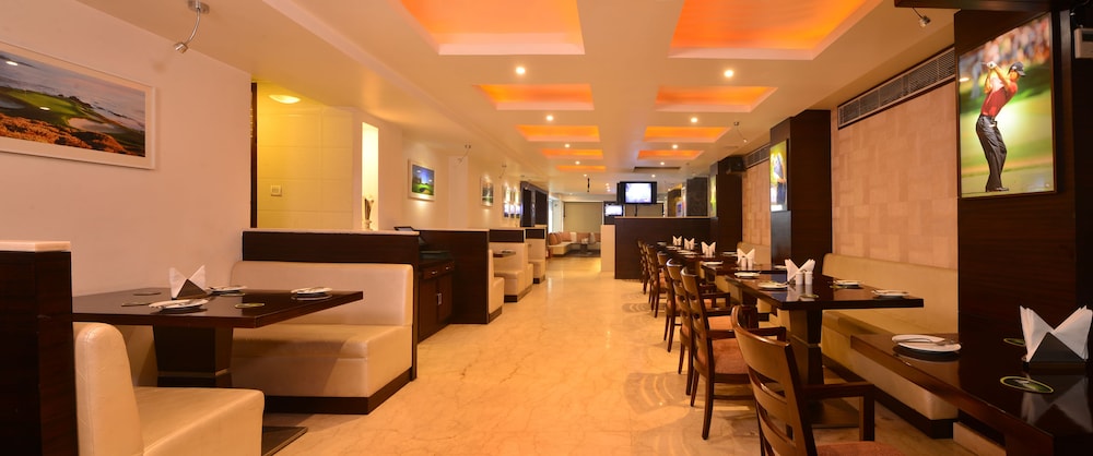 Hotel Le Roi 36/50