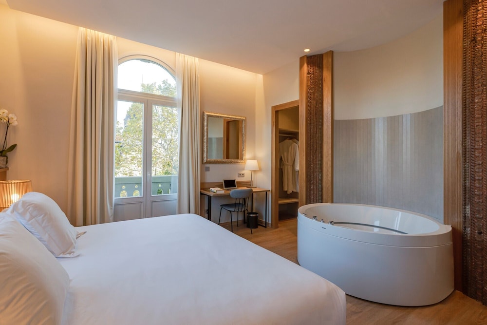 Hotel Mirlo Barcelona 16/40