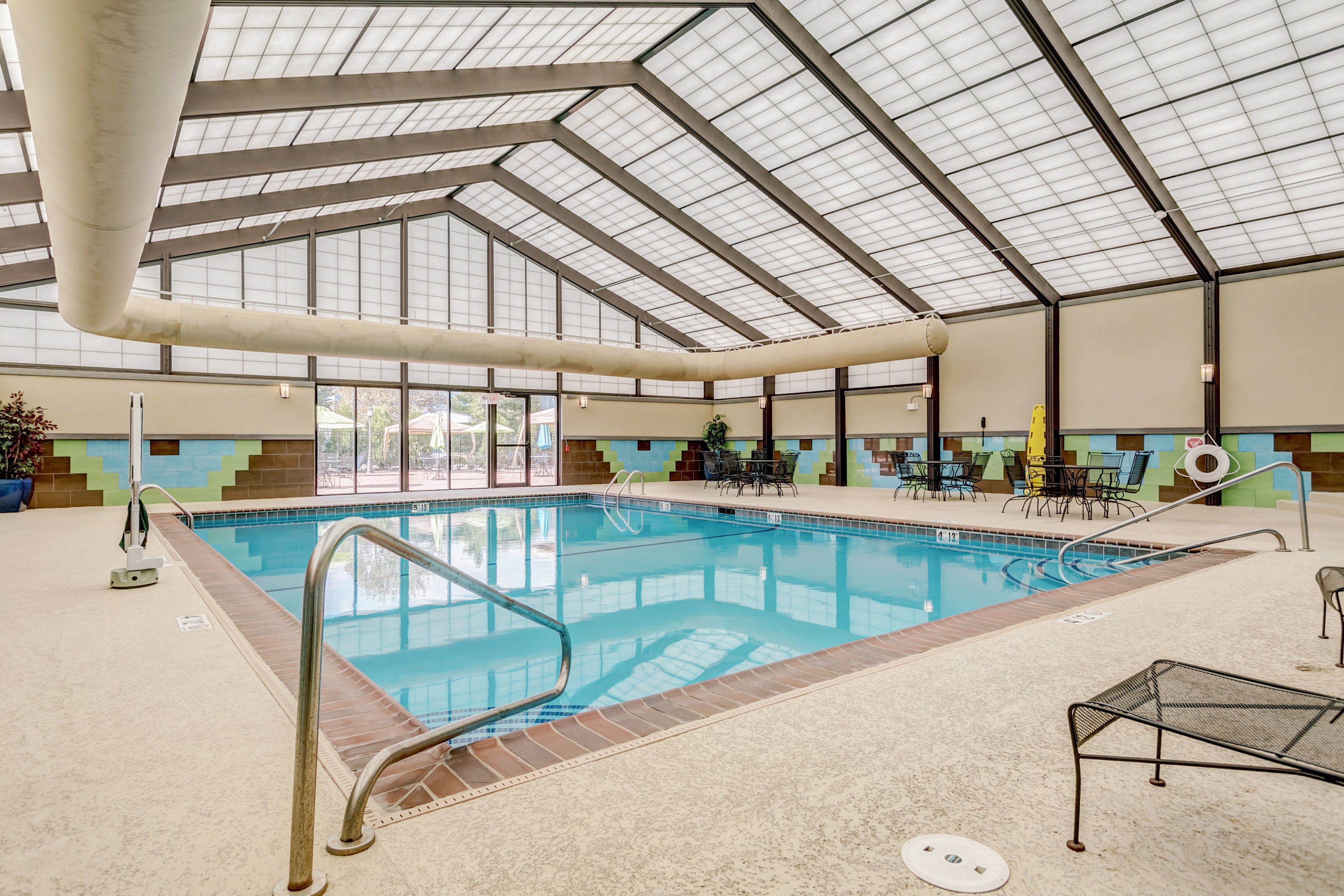 Holiday Inn St Louis Arpt West Earth City 39/76