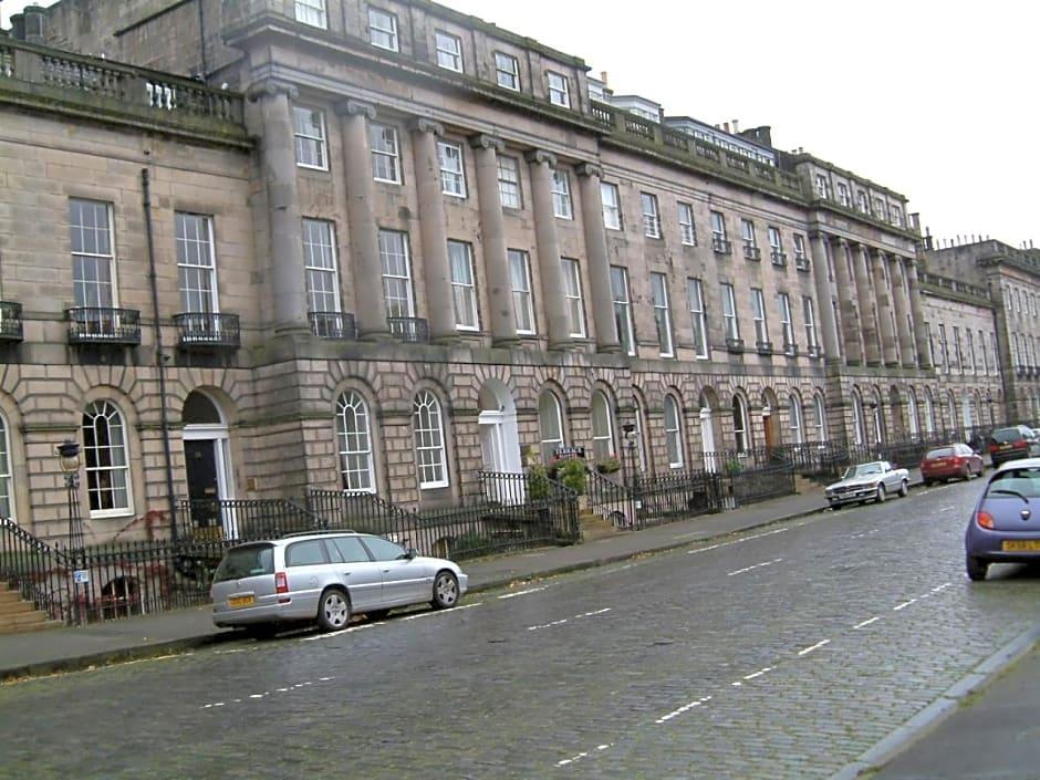 Terrace hotel 30/50
