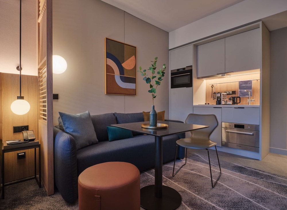 Adina Apartment Hotel Wiesbaden 39/69
