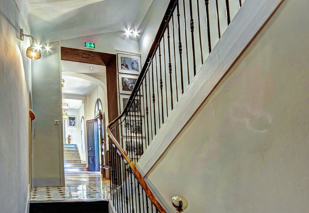 VILLA CLAUDIA(FORMERLY LE VENDOME - VILLA CLAUDIA) 47/77