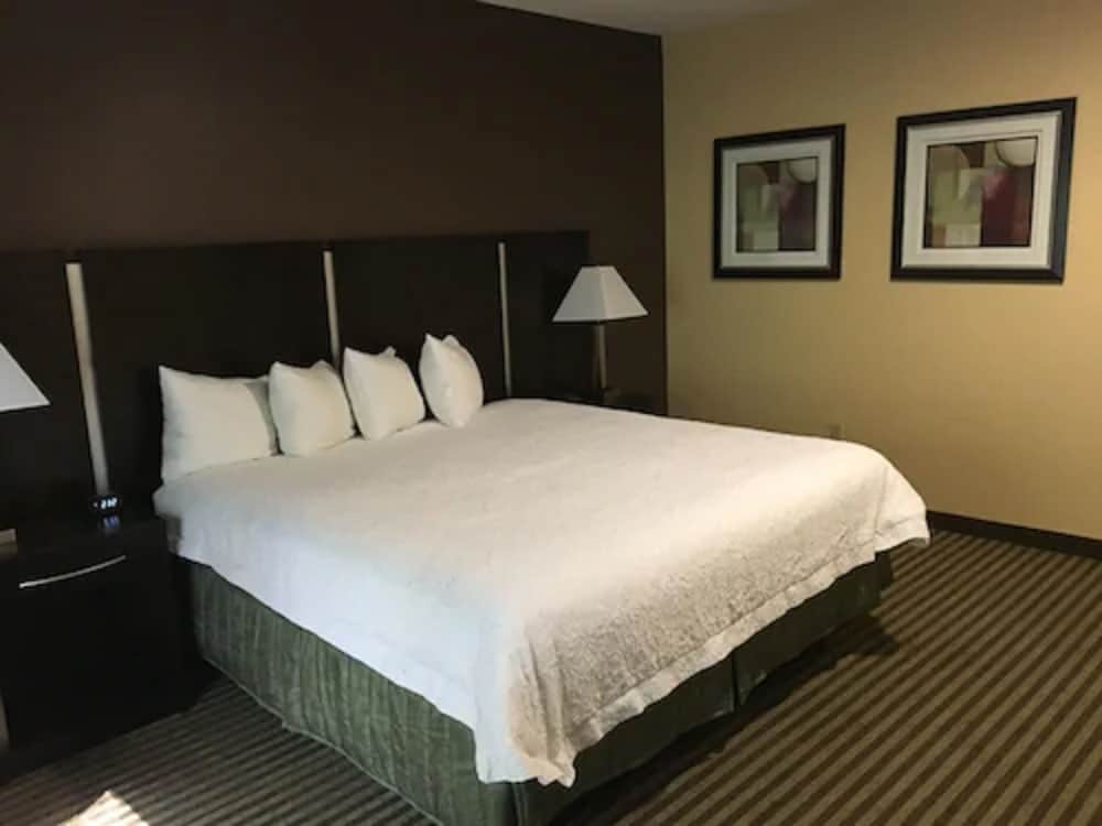 Whitney Inn & Suites 7/34