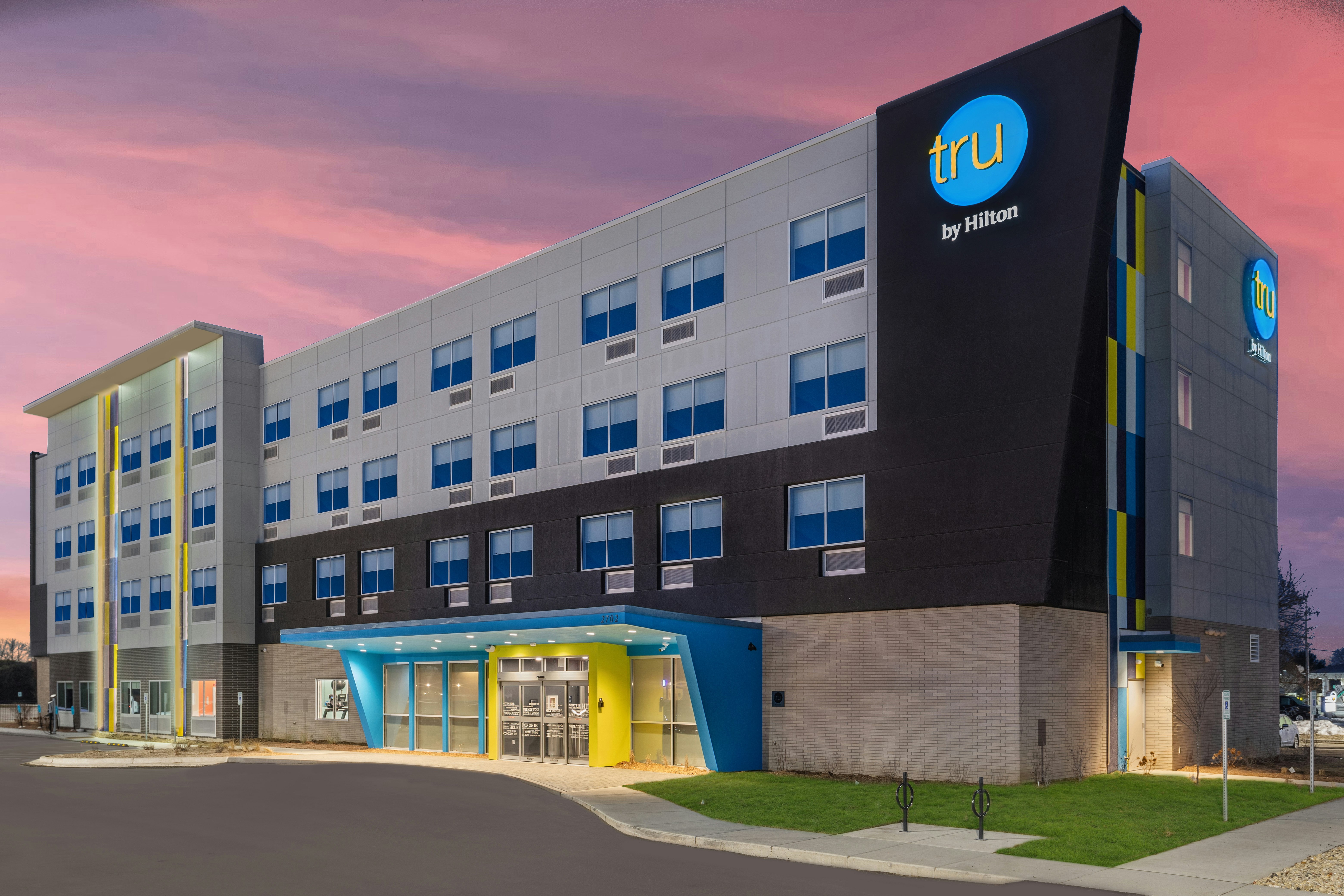 Tru by Hilton Janesville 6/28