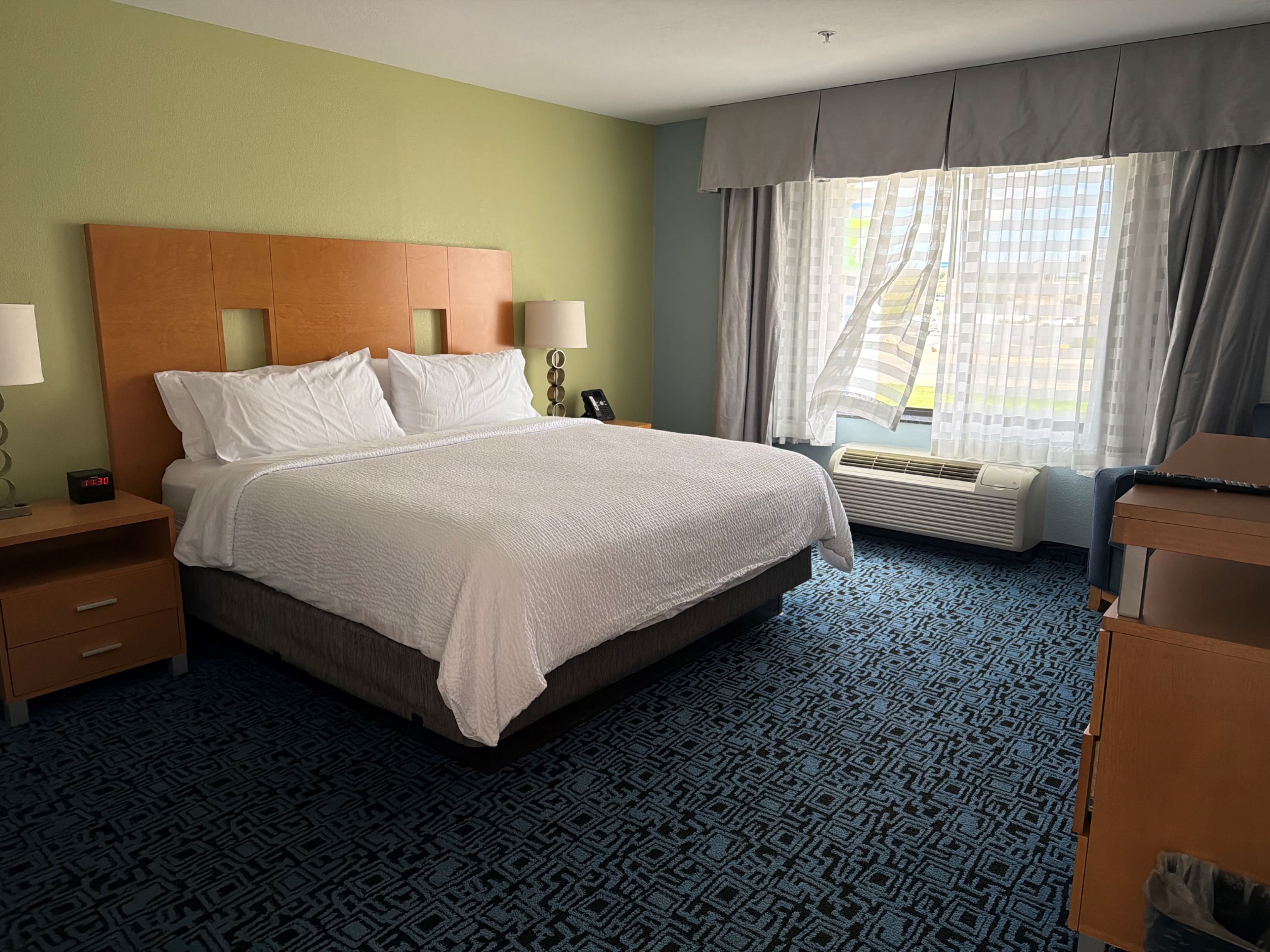 Suite, King Bed