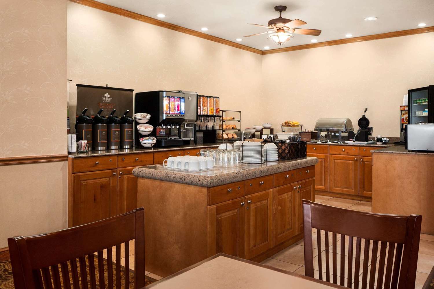 Country Inn and Suites By Radisson Columbus West OH 16/18