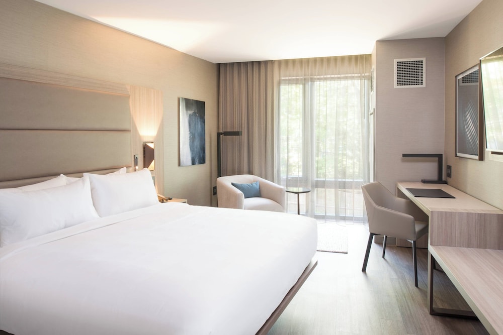 Room, King Bed, Accessible