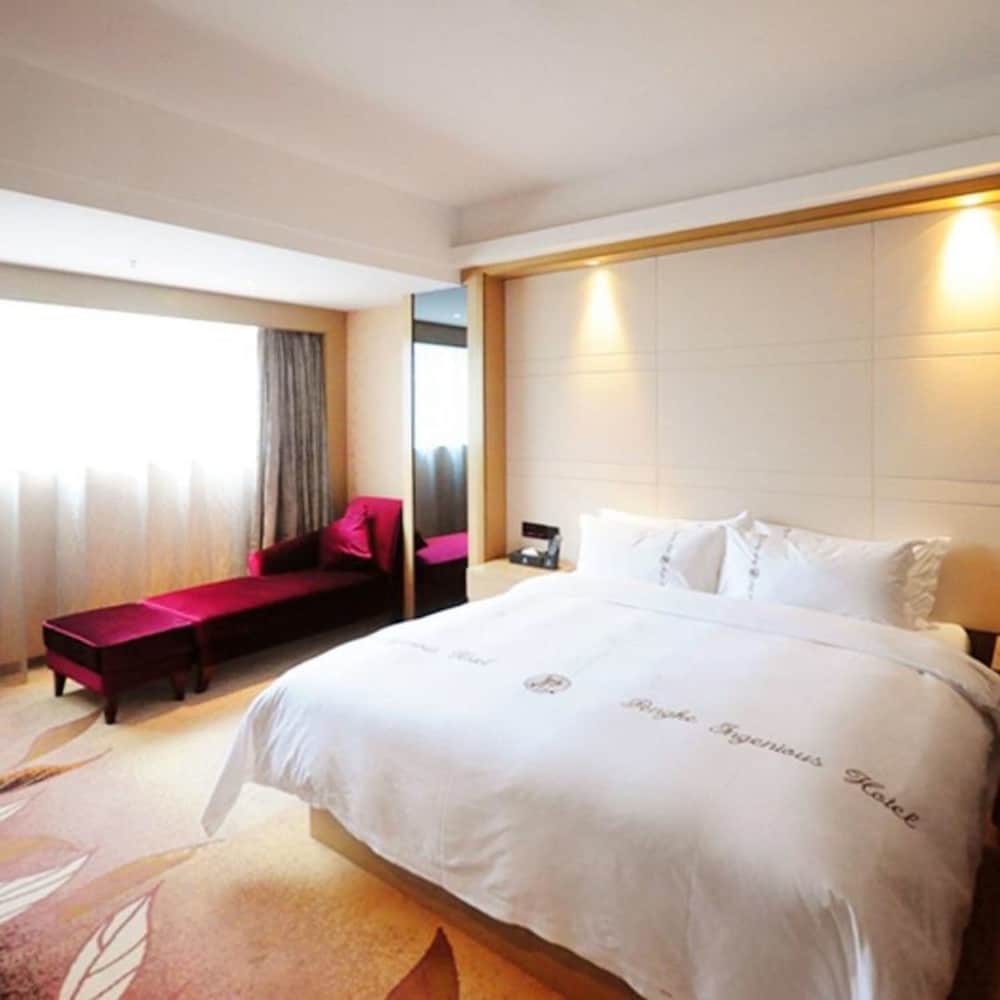 Pengker Deluxe Collection Hotel 15/30