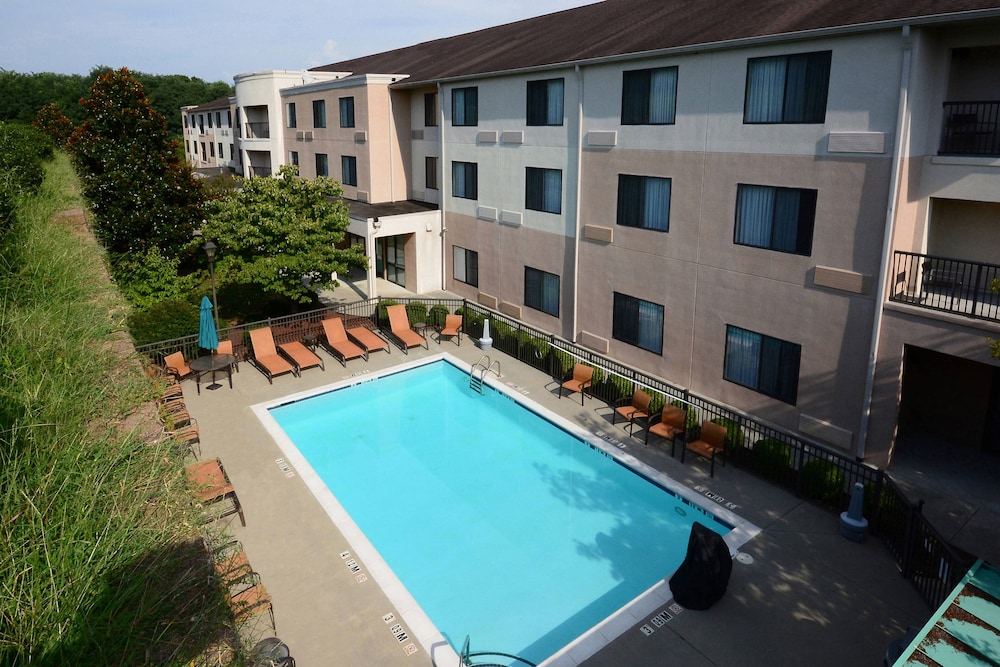 Courtyard Danville 1/32