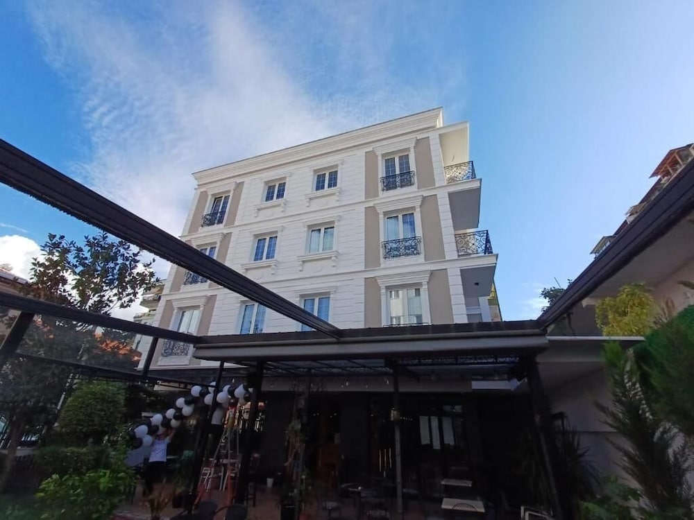 Oxygen Boutique Hotel Tirana in TIRANA